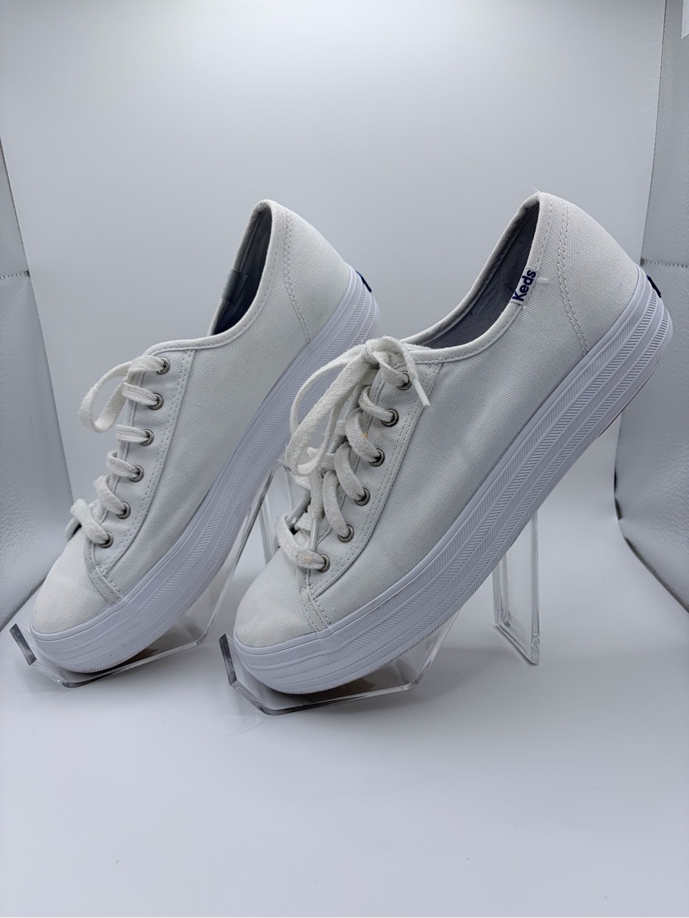 Keds Women's White Sneakers - Size 8 - Excellent Condition + FREE Bonus! - Picture 4 of 7